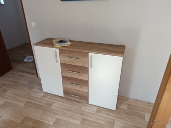 Kancelářský nábytek - 5