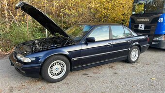 BMW e38 740i - 5