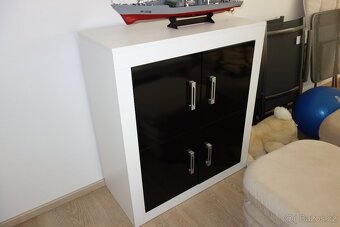 OBÝVACÍ STĚNA - 5