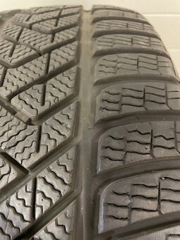 Pirelli Sottozero 3 255/45 R19 104W 2Ks zimní pneumatiky - 5