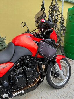 Triumph Tiger 955i - 5