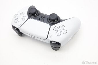 Sony PlayStation 5 Pro 2TB + 2x ovladač - 5