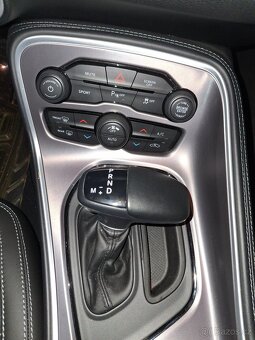 Dodge Challenger - 5