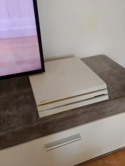 PlayStation 4 1 TB + dva ovladače - 5