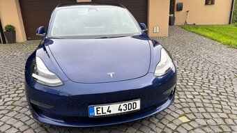 Tesla 3 DualMotor Long Range 2019 Panorama - 5