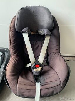 Základna Familyfix maxicosi + autosedačka Pearl 9-18kg - 5