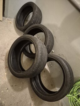 Good Year Eagle F1 225/40 R18 - 5