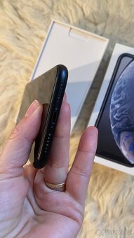 iPhone XR 64GB černý, 91% baterie, top stav - 5
