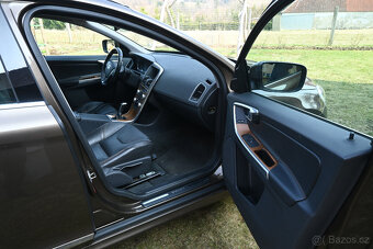 VOLVO XC60 nafta 2,0l 190k - 5