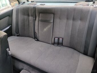 INTERIÉR BMW E30 kupé - 5