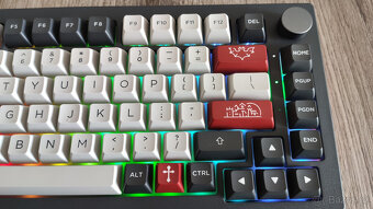 Akko 5075B Plus Dracula Castle, Akko V3 Pro Cream Yellow, US - 5