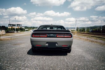 Dodge Challenger 5.7 Hemi V8 SHAKER - 5