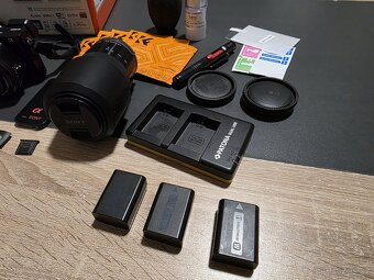 Sony A6000 + 16-50mm + 55-210mm + bohaté příslušenství - 5