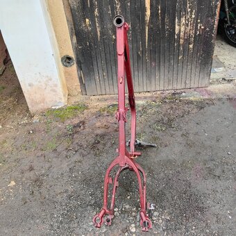 Jawa perak rám komunista - 5