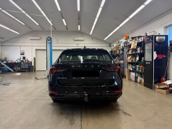 Škoda Octavia 2.0 TDI 110 kW - 5