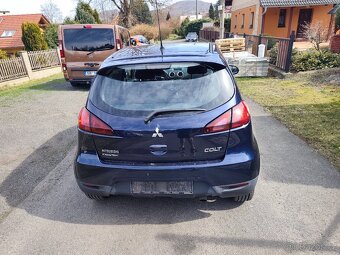 Mitsubishi Colt - 5