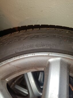 5x114,3 225/45/17 Honda Civic 8g kola s letní pneu - 5