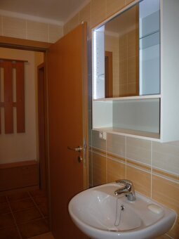 Nabízím dlouhodobý pronájem bytu 1+kk, 41m2, Hořice - 5