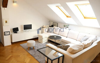 Pronájem podkrovního bytu 2+kk, 60m², ul. Řehořova, Praha 3 - 5