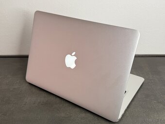 Macbook Air 13'' 2010 / 4GB / C2D / 256GB SSD / DPH - 5