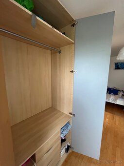Šatní skříň - 5