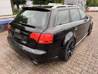 Audi RS4 Avant 4.2 V8 B7 309 kw MANUÁL - 5