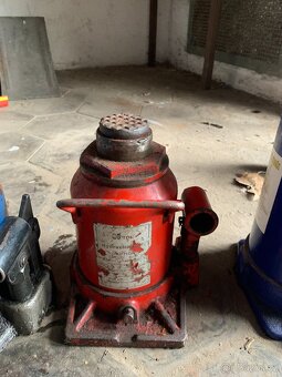 Vybavení autoservisu - 5