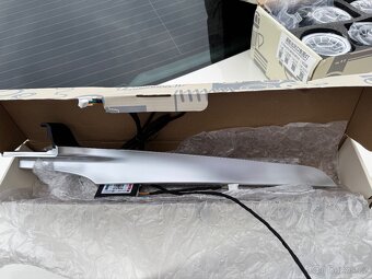 Mercedes W205 LED osvětlení ventilátorů a středové lišty - 5