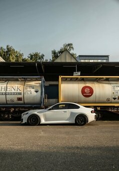 BMW M2 G87 8AT Track ČR DPH Full Carbon Sedačky Záruka - 5