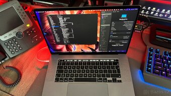 Apple MacBook Pro 2019 16" - 5