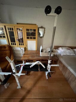 Posilovací lavice a činky - 5