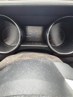 Ford Mustang 3.7 - 5