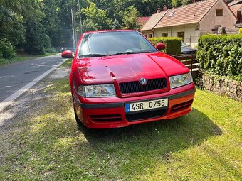 Škoda Octavia 1.9TDi rok 2010 RS Paket - 5
