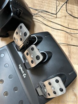 Logitech G29 + pedály - 5
