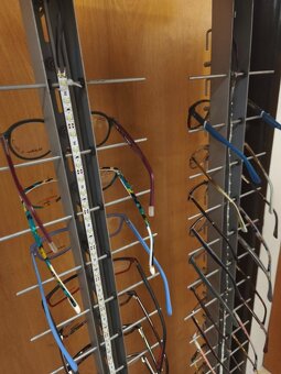 Samostatný dvojstojan na obruby. - 5