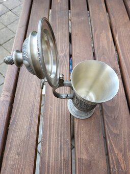 Cínový korbel s víčkem - 5