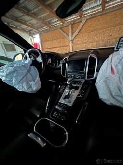 Porsche Cayenne Turbo havarované dph - 5