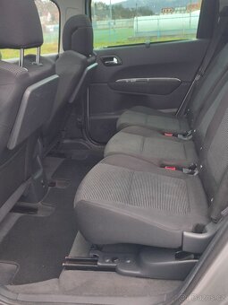 Peugeot 5008 - 5
