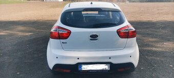 Kia Rio - 5