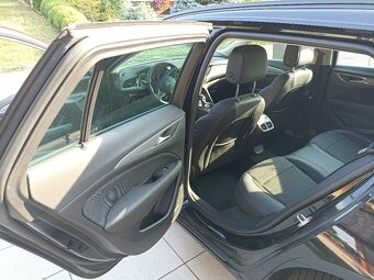 Opel Insignia B Tourer 2.0 CDTI 125 KW POHON 4x4 - 5