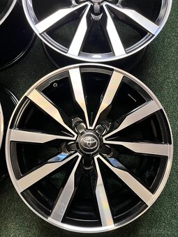 5x114,3 R18 Toyota Corolla 2019+ Alu disky - TOP STAV - 5