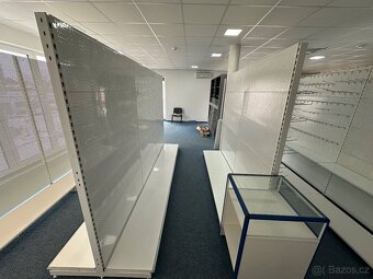 Regálový a závěsný systém pro sklad či prodejnu - 5