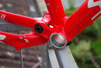 ram Specialized S-Works Epic M5, rok 2004 - 5