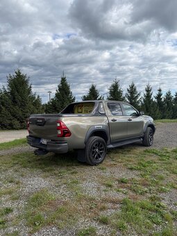 Hilux 2.8d invincible sport - 5