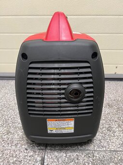 Honda EU2000i elektrocentrála - 5