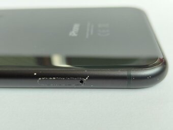 iPhone XR 64Gb black. Prodám zachovalý používaný iPhone XR v - 5