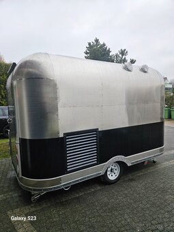 Food truck gastro přívěs v stylu retro - 5