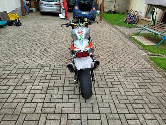 Aprilia Tuono 1000 r.v.2005 - 5