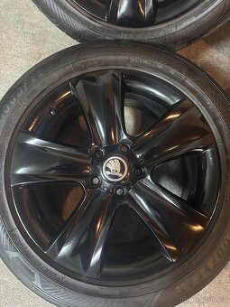 ALU Kola ŠKODA 5x112 R17 DOLOMITE Zánovní Letní Pneu 225/50 - 5