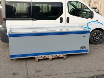 Prosklený pultový mrazák 250x85x85cm - 5